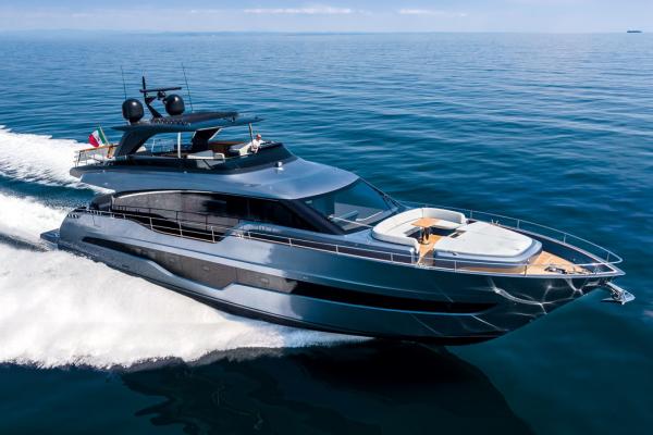 Cranchi SETTANTOTTO 78 : a superyacht to discover